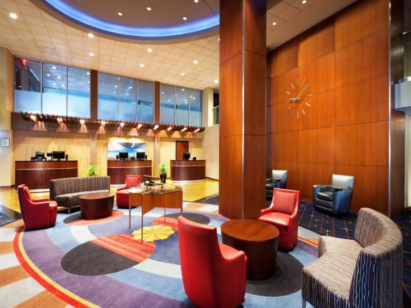 Sheraton Cleveland Airport Hotel Bagian luar foto