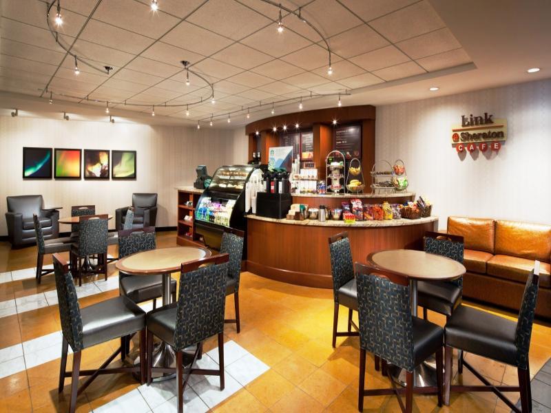 Sheraton Cleveland Airport Hotel Bagian luar foto